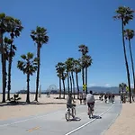 Studio On The Promenade